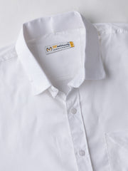 Men Regular Fit Solid Spread Collar Casual Shirt